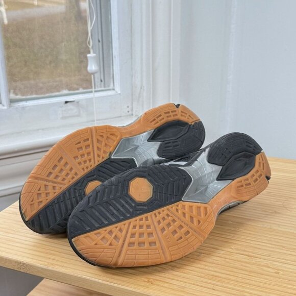 Asics Gel Tactic Black Silver Volleyball Sneakers Womens Shoe Size 8 B554N - Picture 5 of 7